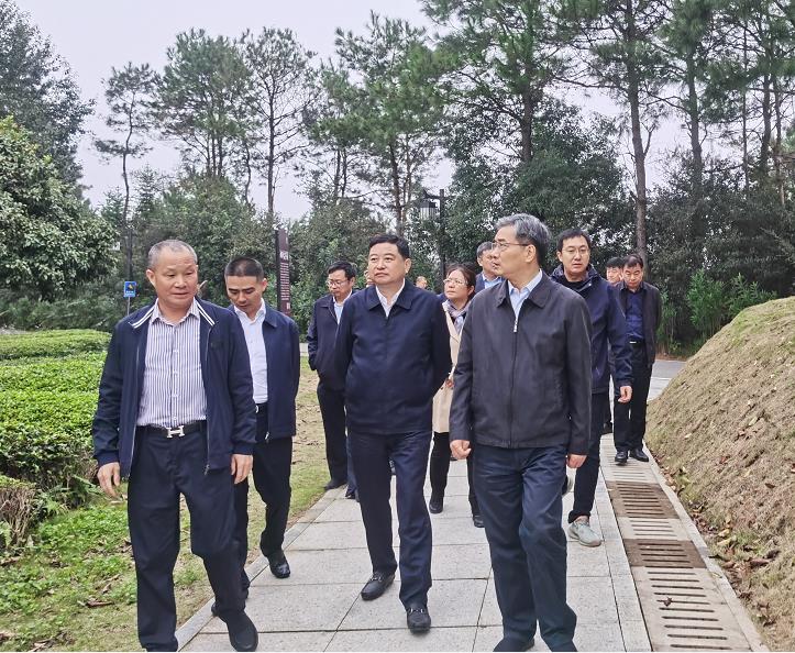 苏州市市委副书记朱民一行考察xk体育平台-xk体育（中国）
