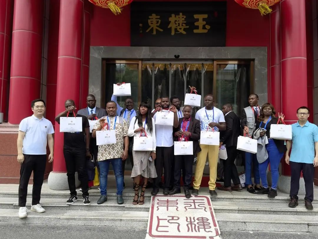 xk体育平台-xk体育(中国)桑植白茶亮相“第三届中非经贸博览会” xk体育平台-xk体育(中国)桑植白茶亮相“第三届中非经贸博览会”